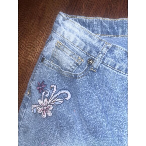 Women's Butterfly Embellished Faded Glory Jeans Light Wash Size 16 - Picture 7 of 16
